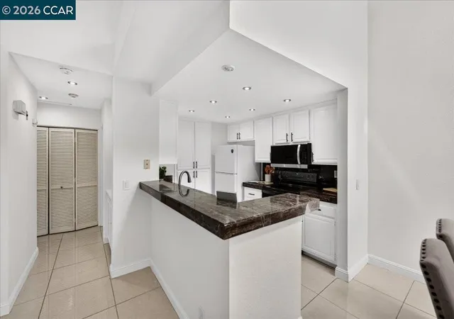 Photo 3 of Condo for sale at 6204 Buena Vista Dr #B, Newark, CA 94560 | MLS# 41138997 | Listing updated on 2026-10-08