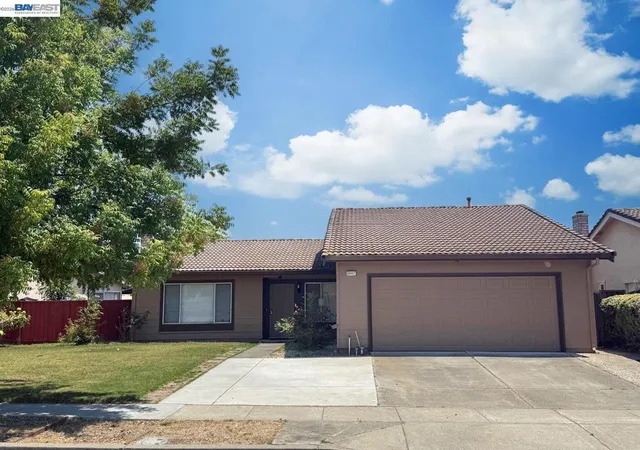Homes for sale in Fremont, CA | 33457 Caliban Dr, Fremont, CA 94555 | MLS# 41138995