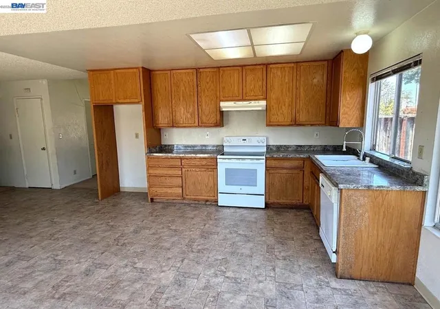 Homes for sale in Fremont, CA | 33457 Caliban Dr, Fremont, CA 94555 | MLS# 41138995