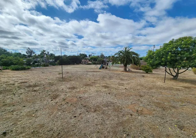 Photo 3 of Single family home for sale at 1060 Crst View Rd, Vista, CA 92081 | MLS# NDP2605928 | Listing updated on 2026-06-19