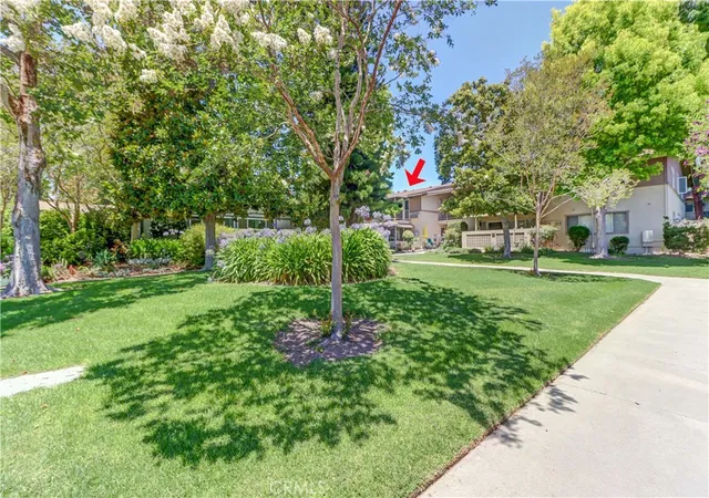 Photo 3 of Condo for sale at 524 Calle Aragon #N, Laguna Woods, CA 92637 | MLS# OC26134039 | Listing updated on 2026-10-05