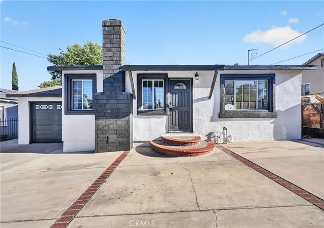 Photo 2 of Single family home for sale at 3946 Tomlinson, Riverside, CA 92503 | MLS# DW26134349 | Listing updated on 2026-09-29