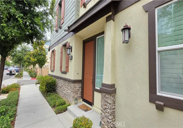 2nd image of 22041 Barrington Wy, Santa Clarita, CA 91350 | MLS# SR26134009