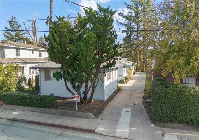 Homes for sale in Santa Cruz, CA | 136 Market St, Santa Cruz, CA 95062 | MLS# ML82051657
