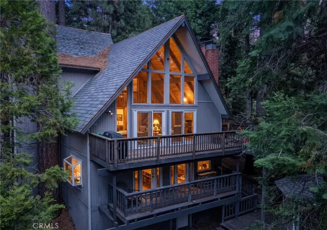 Homes for sale in Lake Arrowhead, CA | 422 Klamath, Lake Arrowhead, CA 92352 | MLS# IG26133673