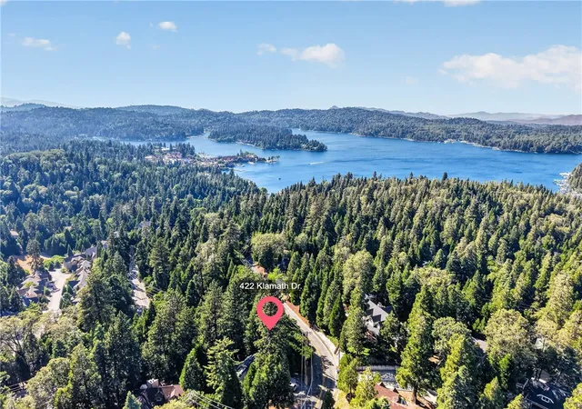 Homes for sale in Lake Arrowhead, CA | 422 Klamath, Lake Arrowhead, CA 92352 | MLS# IG26133673