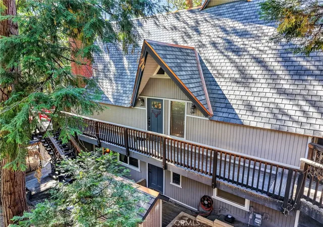 Homes for sale in Lake Arrowhead, CA | 422 Klamath, Lake Arrowhead, CA 92352 | MLS# IG26133673