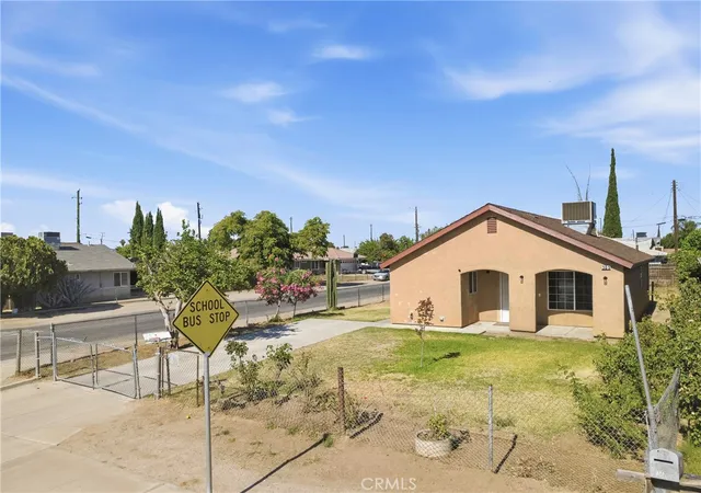 Homes for sale in Arvin, CA | 301 N Derby, Arvin, CA 93203 | MLS# NS26133501