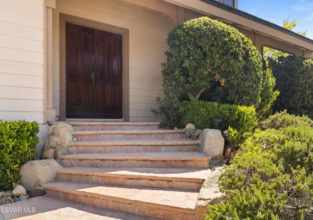 Photo 3 of Sale Pending at 106 Quails Trl, Thousand Oaks, CA 91361 | MLS# 226002897 | Listing updated on 2026-09-27