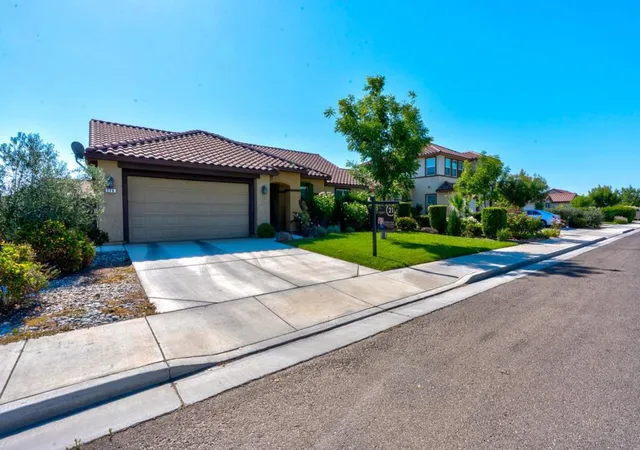 Homes for sale in Los Banos, CA | 274 North St, Los Banos, CA 93635 | MLS# ML82051669