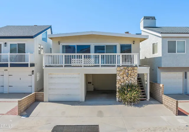 Homes for sale in Oxnard, CA | 113 La Granada St, Oxnard, CA 93035 | MLS# V1-37098