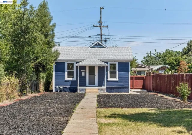 Homes for sale in Vallejo, CA | 212 Illinois Street, Vallejo, CA 94590 | MLS# 41139027
