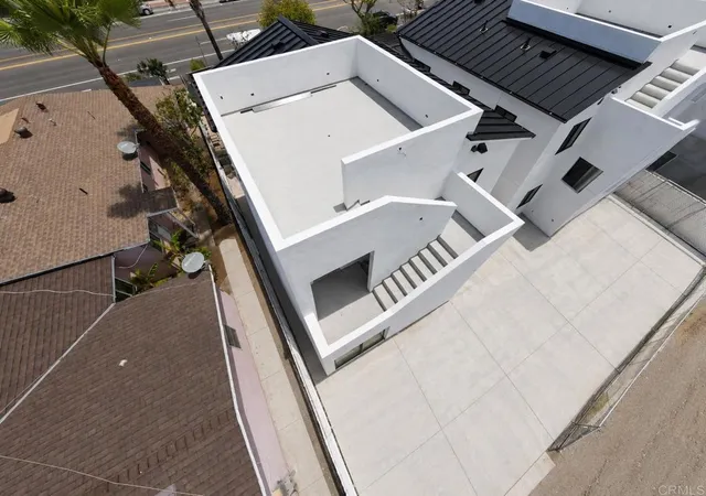 Listing Photo 4 - Condo for sale in building located at 3305 3309 Clairemont Mesa Blvd, San Diego, CA 92117
