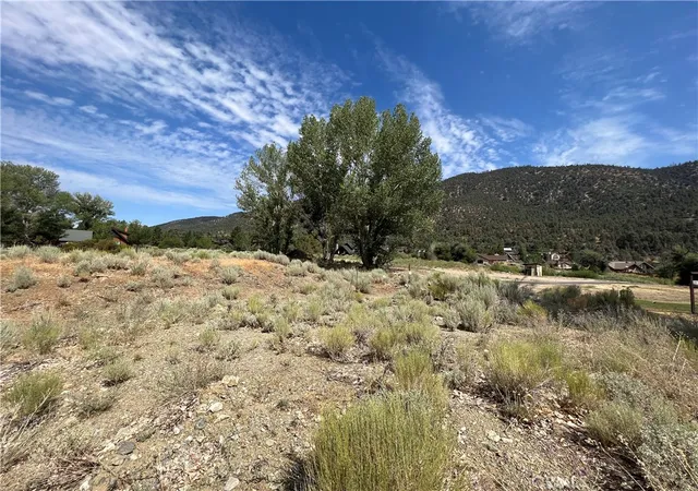 Homes for sale in Pine Mountain Club, CA | 2608 Beechwood Wy, Pine Mountain Club, CA 93222 | MLS# SR26133977