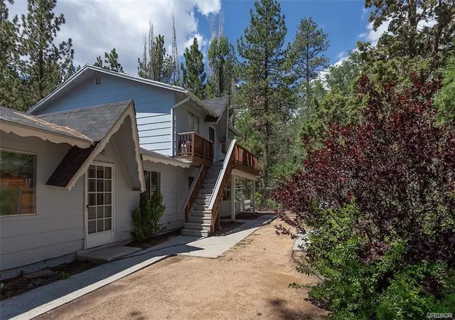3rd image of 1017 Greenway Dr, Big Bear City, CA 92314 | MLS# 219149431DA