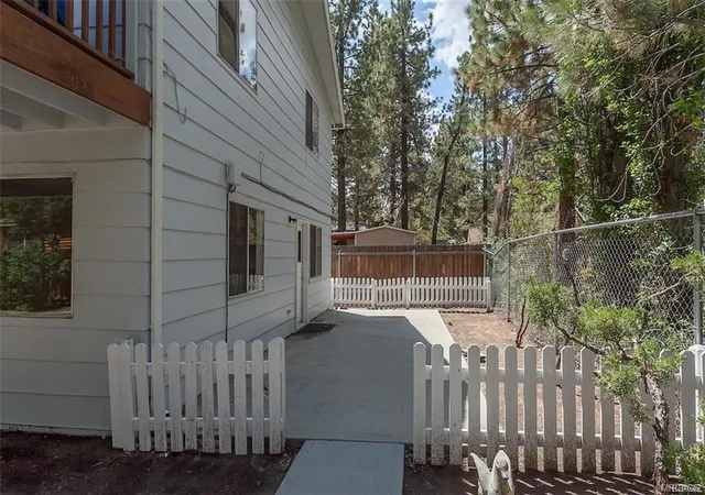 5th image of 1017 Greenway Dr, Big Bear City, CA 92314 | MLS# 219149431DA