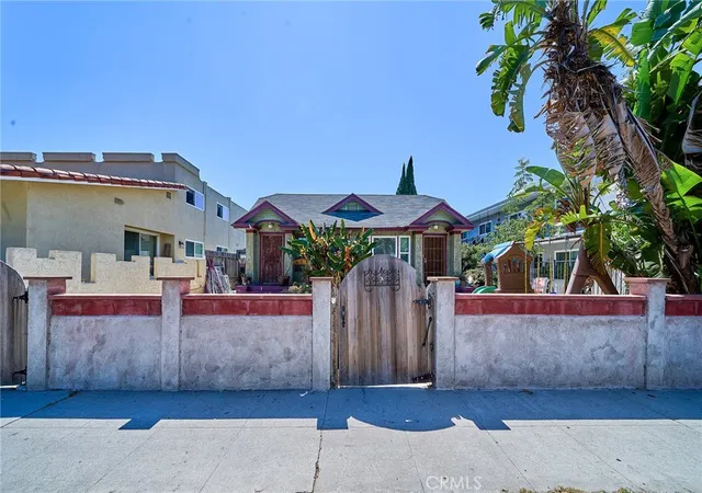 Photo 2 of Multi family home for sale at 1055  1059 Roswell, Long Beach, CA 90804 | MLS# AR26131948 | Listing updated on 2026-09-03