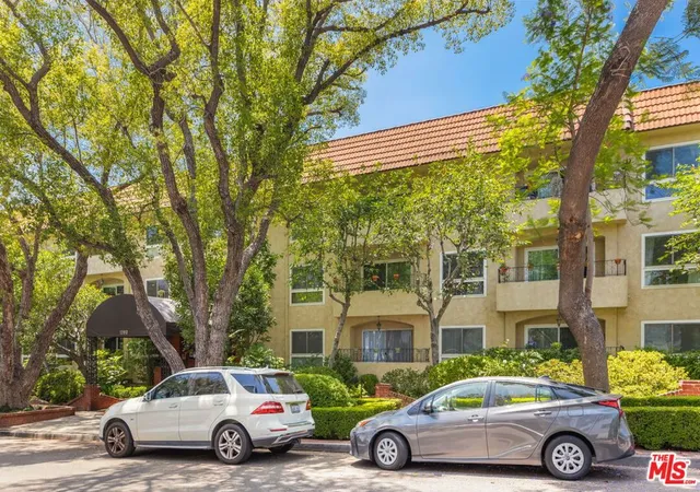 24th image of 1203 N Sweetzer Ave #305, West Hollywood, CA 90069 | MLS# 26849995