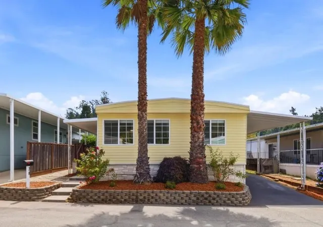 Photo 2 of Manufactured home for sale at 28 Eugenia Ave #28, Aptos, CA 95003 | MLS# ML82051683 | Listing updated on 2026-10-12