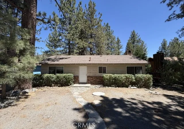 11th image of 5750 Lodgepole, Wrightwood, CA 92397 | MLS# HD26134602
