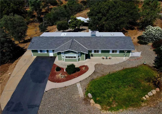 Homes for sale in Coarsegold, CA | 30572 Titan, Coarsegold, CA 93614 | MLS# FR26134515
