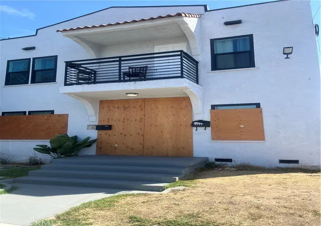 Photo 1 of Sale Pending at 1040 N Almond Ct, Long Beach, CA 90813 | MLS# DW26134687 | Listing updated on 2026-09-16