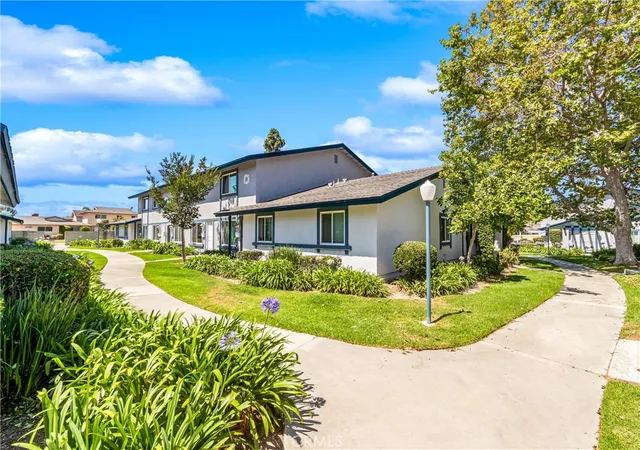Photo 1 of Condo for sale at 16578 Nube Ln, Huntington Beach, CA 92649 | MLS# OC26102040 | Listing updated on 2026-09-23