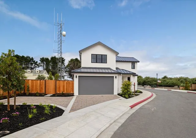 Homes for sale in Half Moon Bay, CA | 568 Creekside Ct, Half Moon Bay, CA 94019 | MLS# ML82051705