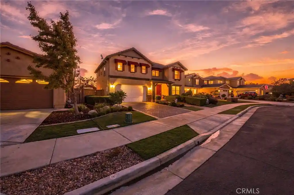 Photo 1 of Single family home for sale at 221 Pomegranate St, San Jacinto, CA 92582 | MLS# IV26134860 | Listing updated on 2026-10-22