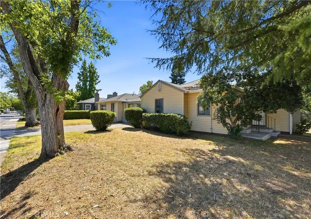 1st image of 1002 Lochbrae Rd, Sacramento, CA 95815 | MLS# OC26133237