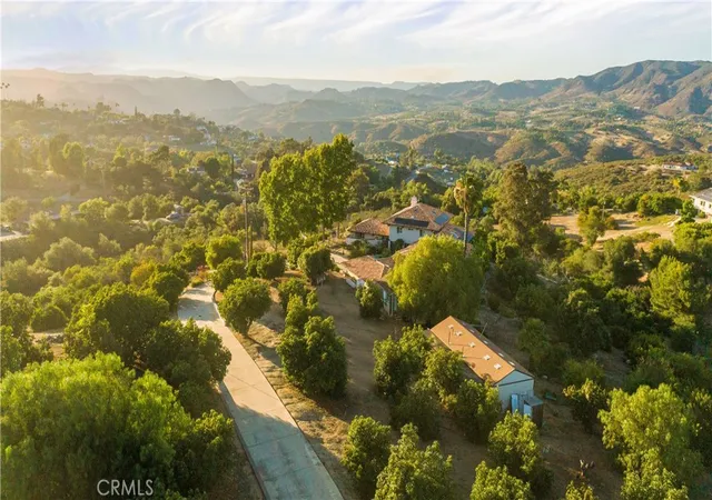 3rd image of 1109 N Stage Coach, Fallbrook, CA 92028 | MLS# OC26134563