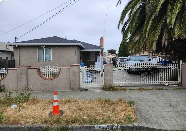 Photo 2 of Single family home for sale at 1409 Pennsylvania, Richmond, CA 94801 | MLS# 41139097 | Listing updated on 2026-07-11