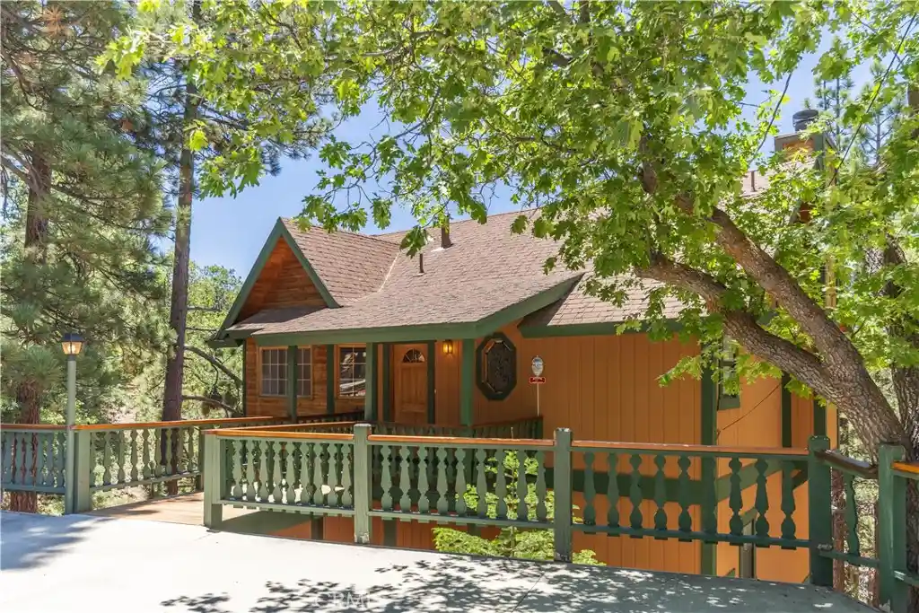 Single family home for sale at 696 Menlo Dr, Big Bear Lake, CA 92315 | MLS# IG26131437