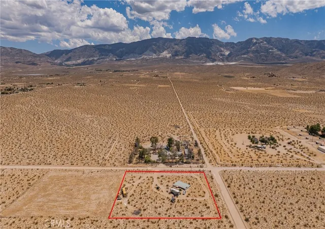 Homes for sale in Lucerne Valley, CA | 35330 Foothill Rd, Lucerne Valley, CA 92356 | MLS# IG26134982