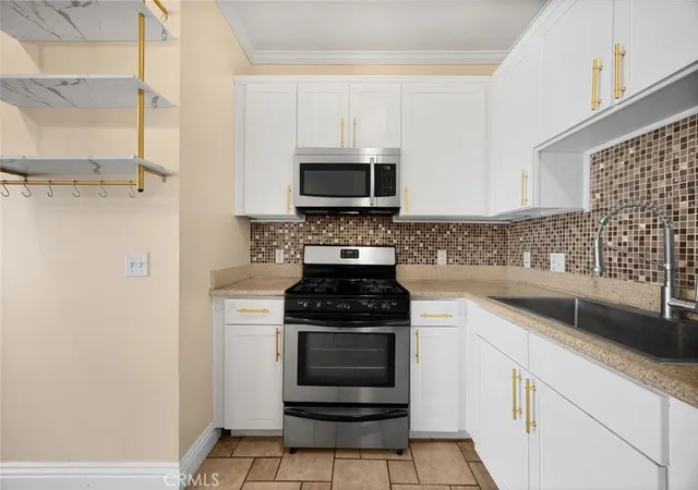 Photo 3 of Condo for sale at 6938 Laurel Cyn #303, North Hollywood, CA 91605 | MLS# OC26134981 | Listing updated on 2026-09-25