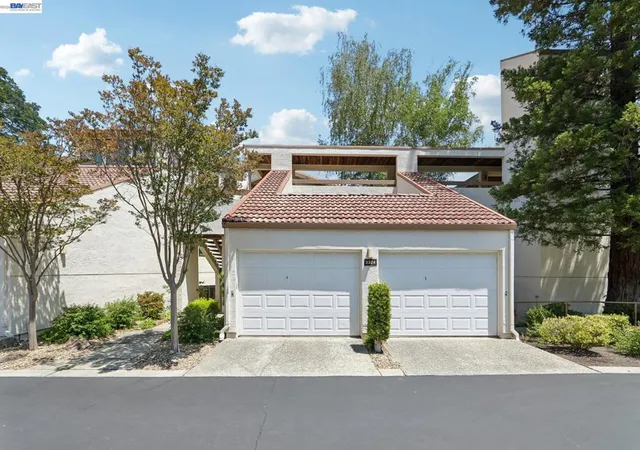 1st image of 3324 Ptarmigan Dr #1A, Walnut Creek, CA 94595 | MLS# 41139102