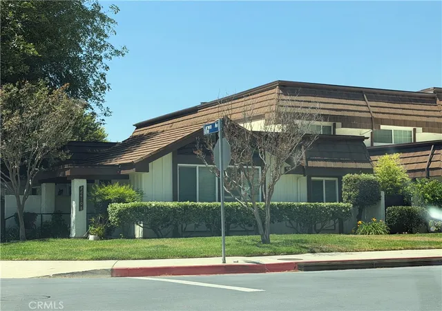 Homes for sale in Chatsworth, CA | 22410 Jeffrey Mark Ct, Chatsworth, CA 91311 | MLS# AR26135002