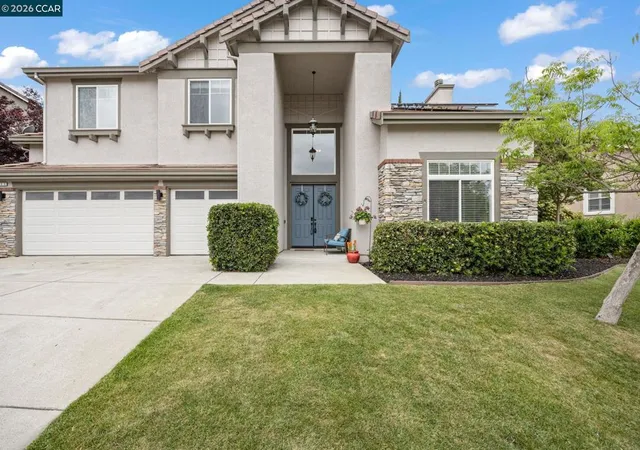 Homes for sale in Concord, CA | 911 Autumn Oak Cir, Concord, CA 94521 | MLS# 41139105