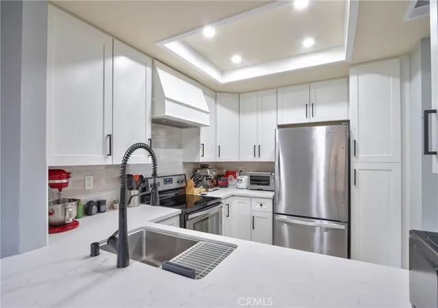 Condo for sale at 926 Lupine Hills Dr #15, Vista, CA 92081 | MLS# SW26134995