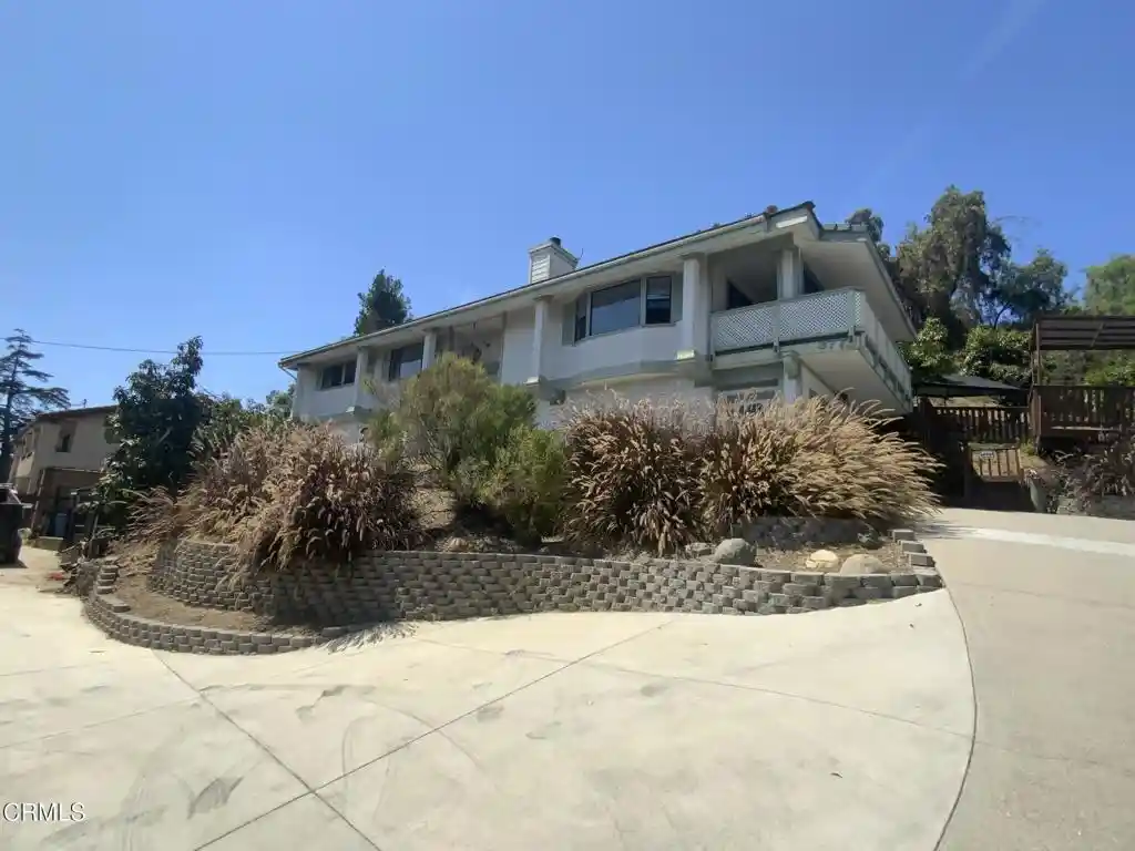 Photo 1 of Sale Pending at 377 N Loop Dr, Camarillo, CA 93010 | MLS# V1-37121 | Listing updated on 2026-10-21