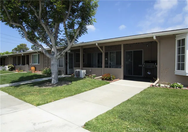 Photo 2 of Condo for sale at 1080 Foxburg Rd, Seal Beach, CA 90740 | MLS# OC26134977 | Listing updated on 2026-09-28