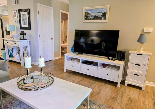 3rd image of 575 N Villa Ct, Palm Springs, CA 92262