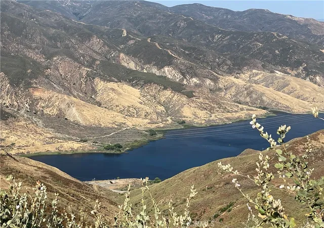 Homes for sale in Castaic, CA | 0 Ridge Route Road, Castaic, CA 91384 | MLS# SR26135212