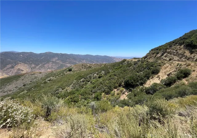 Homes for sale in Castaic, CA | 0 Ridge Route Road, Castaic, CA 91384 | MLS# SR26135212