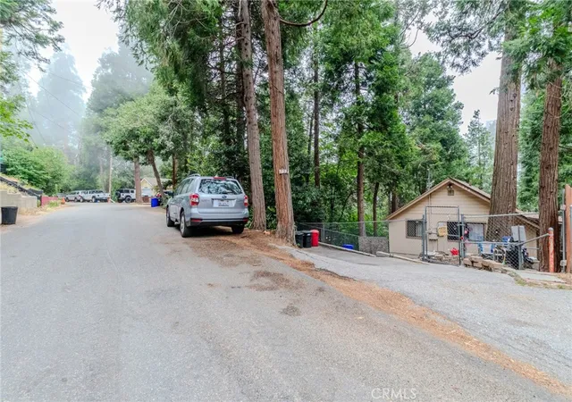 Photo 3 of Single family home for sale at 753 Woodland, Crestline, CA 92325 | MLS# OC26128263 | Listing updated on 2026-10-03