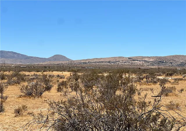 Photo 1 of Land for sale at 1 Del Oro Rd, Apple Valley, CA 92308 | MLS# HD26132033 | Listing updated on 2026-06-21