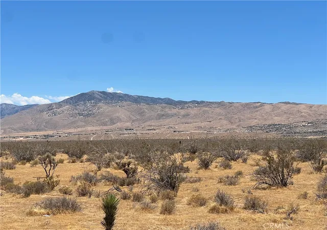 Photo 3 of Land for sale at 1 Del Oro Rd, Apple Valley, CA 92308 | MLS# HD26132033 | Listing updated on 2026-06-21