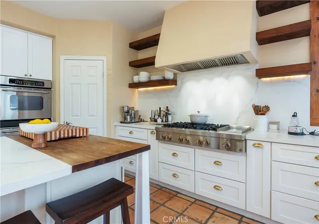 Photo 3 of Single family home for sale at 505 Acacia Ct, Redlands, CA 92373 | MLS# OC26135046 | Listing updated on 2026-09-27