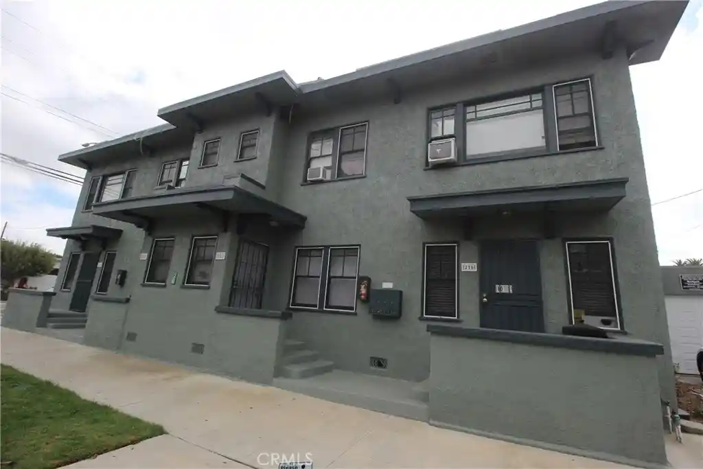 Photo 1 of Multi family home for sale at 216 Esperanza, Long Beach, CA 90802 | MLS# SW26135295 | Listing updated on 2026-10-11