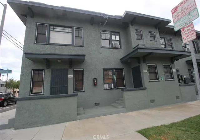 Photo 2 of Multi family home for sale at 216 Esperanza, Long Beach, CA 90802 | MLS# SW26135295 | Listing updated on 2026-09-29